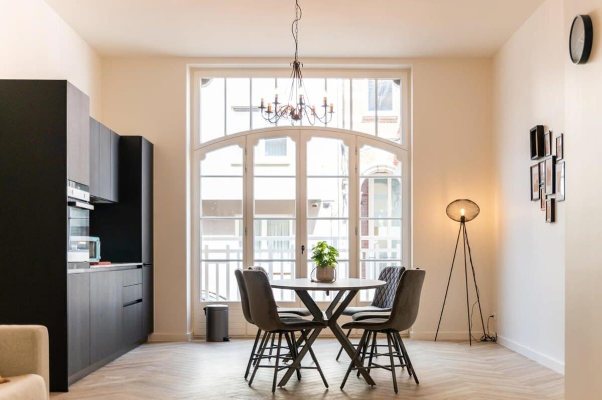 אוסטנדה Beautiful Renovated Apartment In An Authentic Building מראה חיצוני תמונה